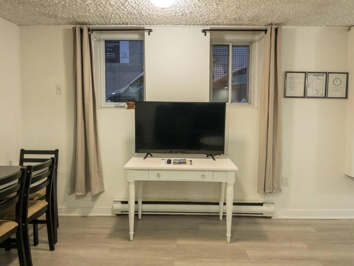Heart Of Mtr For Memerable Experiance 2 Backyard 7Minmetro Fully Renovated & Equipped Монреаль Екстер'єр фото