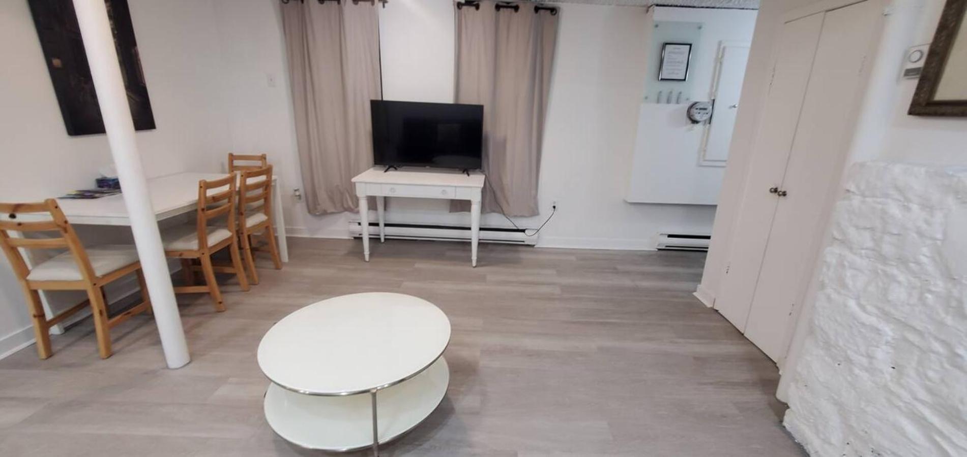 Heart Of Mtr For Memerable Experiance 2 Backyard 7Minmetro Fully Renovated & Equipped Монреаль Екстер'єр фото